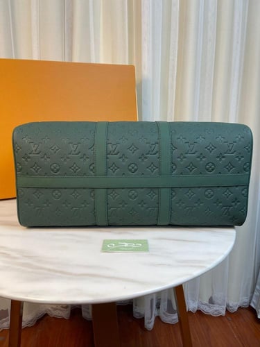 حقيبة سفر كيبال 50 بحزام كتف من لويس فيتون - أخضر...