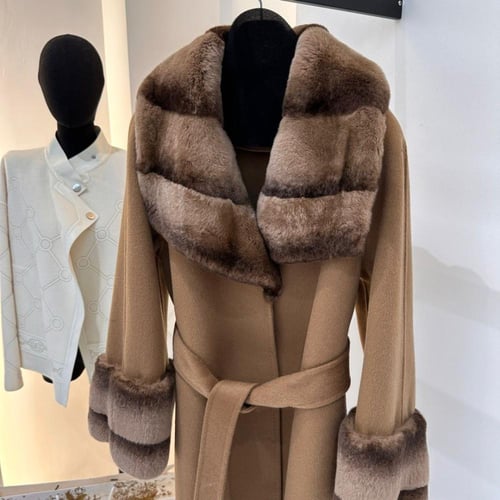 جاكيت فرو مينك شتوي بياقة وأساور وحزام من ماكس مار...