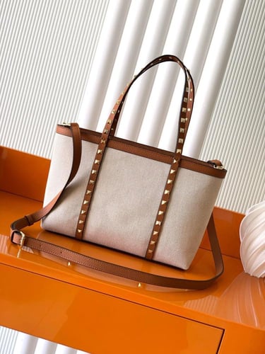 حقيبة تسوق فالنتينو غارافاني روكستد