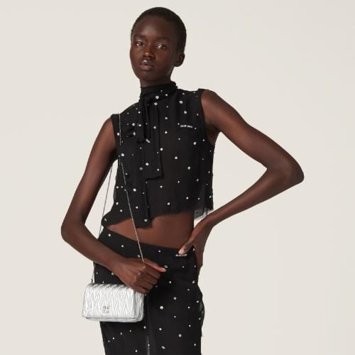 حقيبة كلاتش ميو ميو 18 سم