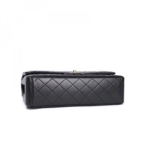 شنطة شانيل كلاسيك لامبسكن 33 سم - أسود وذهبي