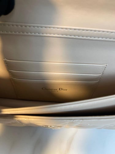 حقيبة Lady Dior مقاس 21 - بيج