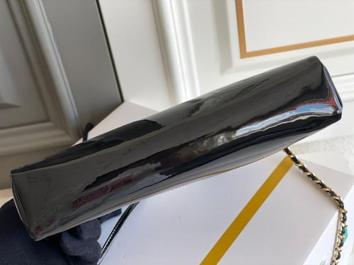 حقيبة تسوق ميني 23 مبطنة من جلد شانيل - العنابي وا...