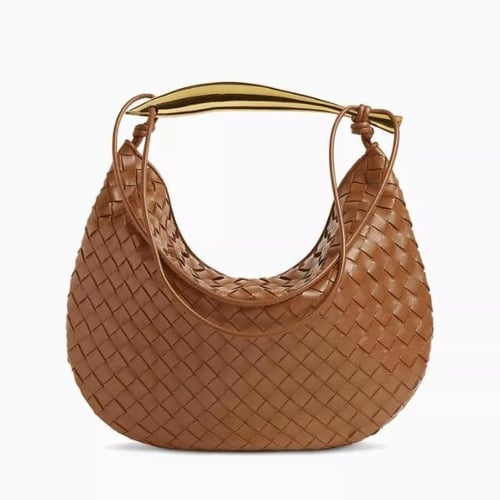 حقيبة كتف ساردين متوسطة جلد بتصميم مجدول من بوتيغا...