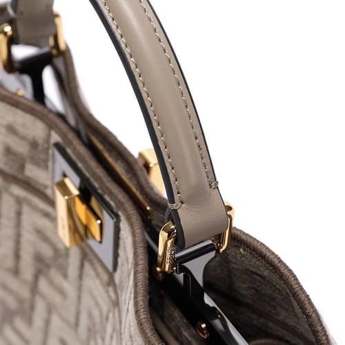 شنطة فندي بيكابو لوقو سمول 27 - بني فاتح