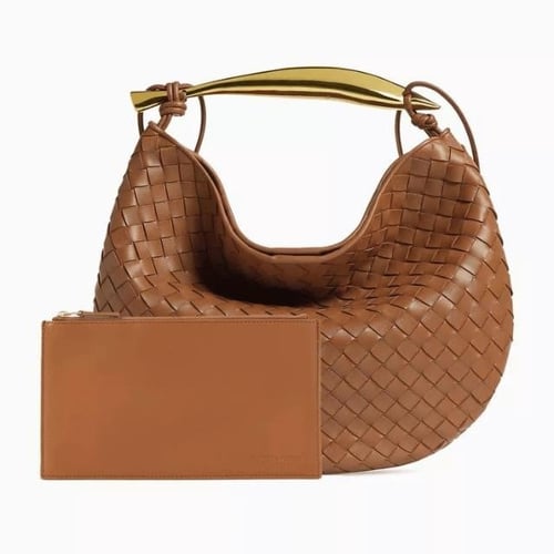 حقيبة كتف ساردين متوسطة جلد بتصميم مجدول من بوتيغا...