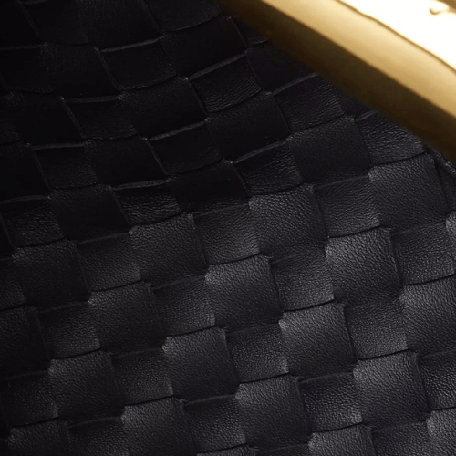 حقيبة ساردين ميني بيد علوية جلد مجدول من بوتيغا في...