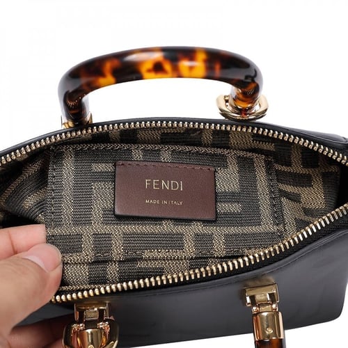 شنطة فندي ميني باي ذا واي - أسود