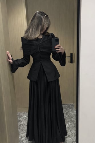 ليان اصفر واسود