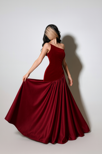 رولا عدة الوان