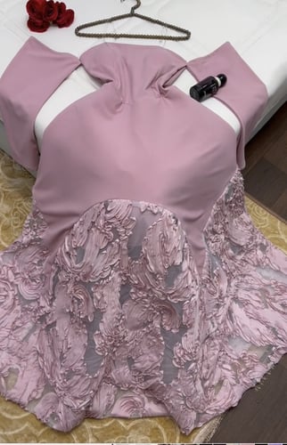 متوفر بعدة الوان R40