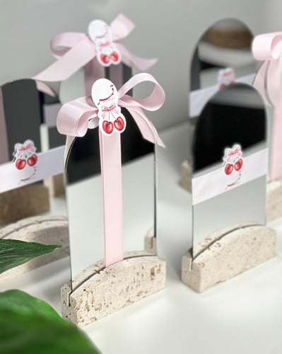 مرايا بقاعدة رخام