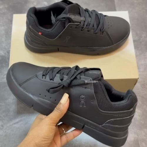 On Running On The Roger Advantage "Black" sneakers