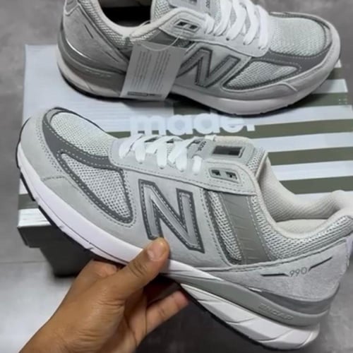 New Balance 990v5 Grey