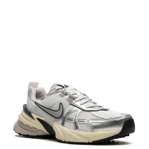 Nike V2K Run "Metallic Silver"