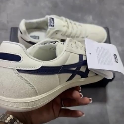 Asics Onitsuka Tiger Tokuten White in Blue