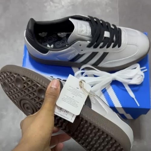 Adidas Samba OG "Silver Metallic/Black/Gum" sneake...