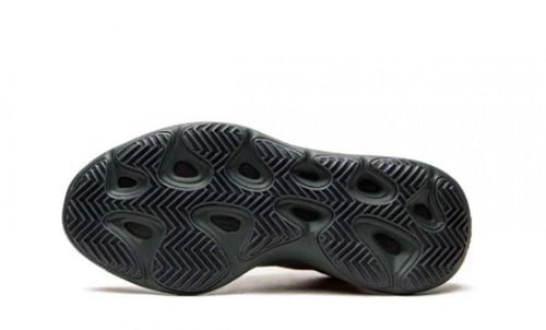 Yeezy 700 Copper fade