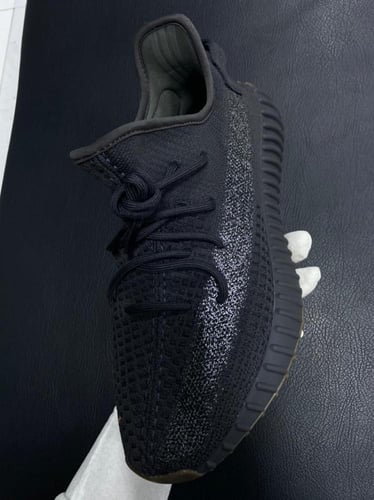 Yeezy Boost 350 V2 "Cinder" sneakers مع انعكاس