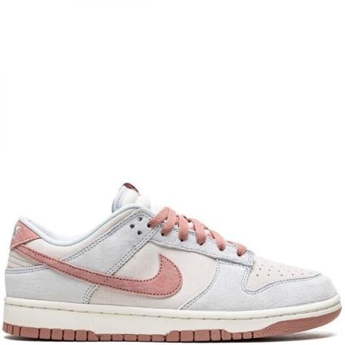 Nike SB dunk low “fossil rose”