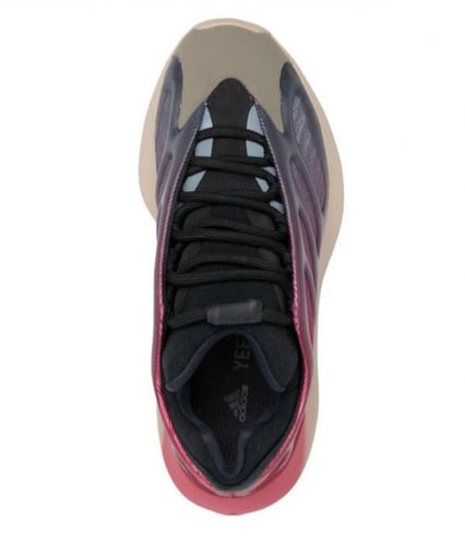Yeezy 700 v3 ‘FADE CARBON