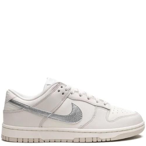 Nike Dunk Low ESS Trend sneakers
