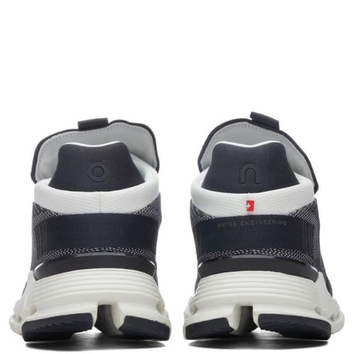 On cloudnova “black white”