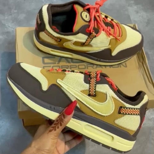 Nike x Travis Scott Air Max 1 low-top sneakers