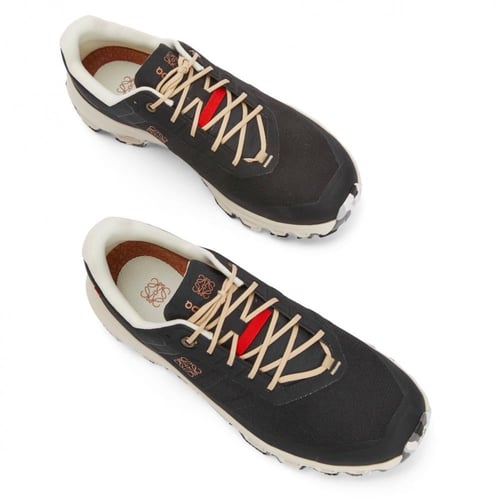 Loewe X On cloudventure running