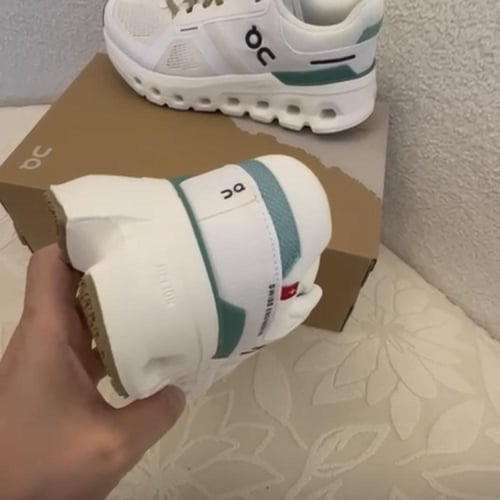 On Cloudrunner 2 Walkgood La Undyed | Green