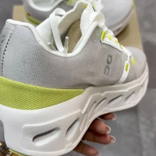 On Running White & Gray Cloudeclipse sneakers