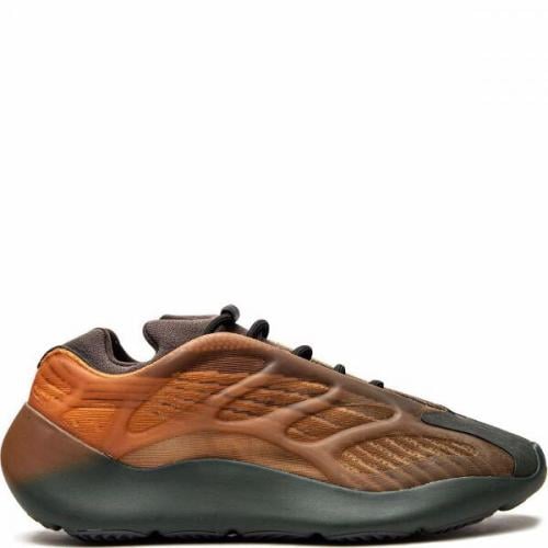 Yeezy 700 Copper fade