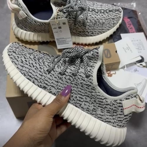 YEEZY BOOST 350 "Turtle Dove 2022"