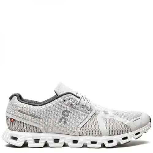 On cloud 5 in Glacier & White