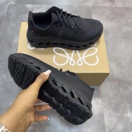 On Running Cloudtilt WMNS "Black Eclipse"