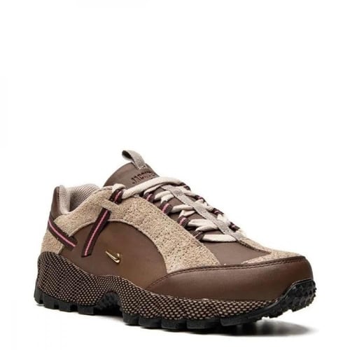 Nike Air Humara x Jacquemus Ale Brown and Gold sne...