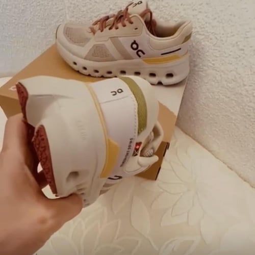 On Cloudrunner 2 Walkgood La Sneaker