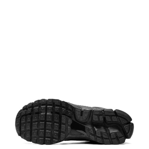 Nike Zoom Vomero 5 "Triple Black" sneakers