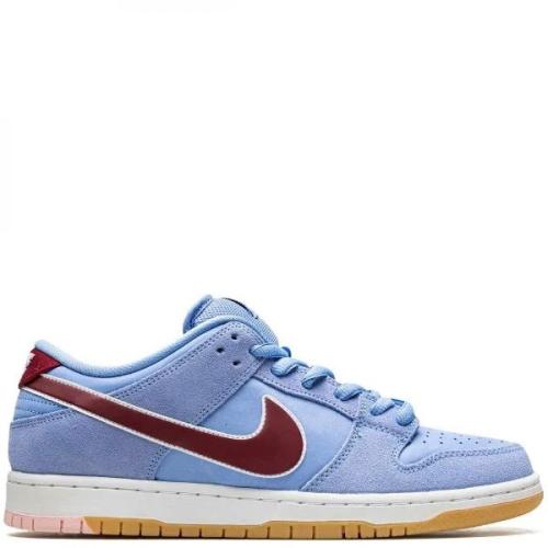 Nike SB Dunk Low "Philadelphia Phillies"