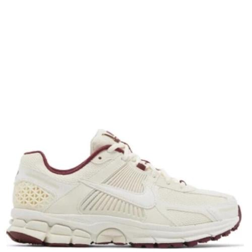 Air Zoom Vomero 5 'Valentine's Day'