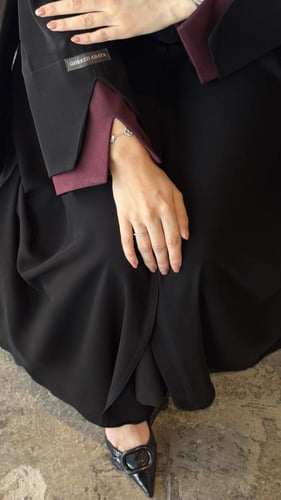 عبايه وداد كم عنابي