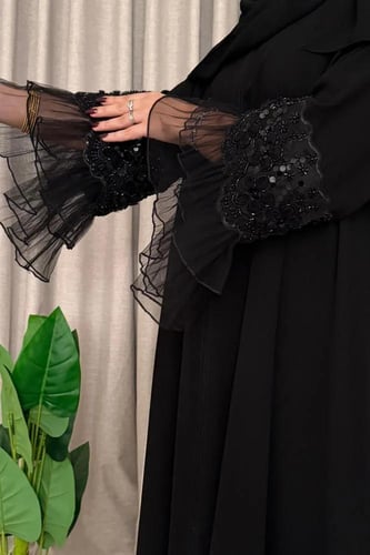 عباية بارين بلون اسود