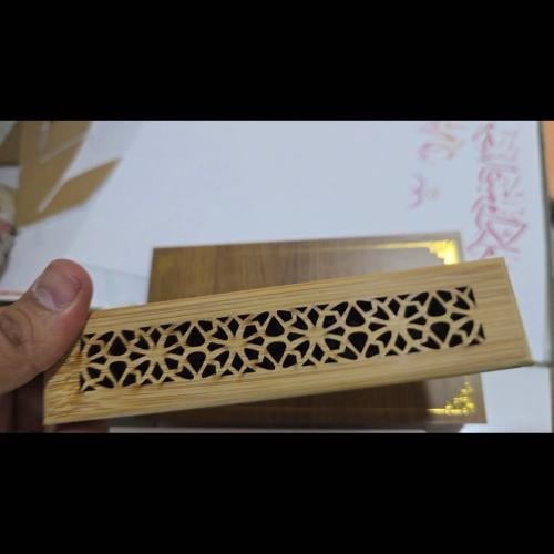 علبه مبخرة خشبيه مع اعواد العوده مع حفر ليزر بالاس...