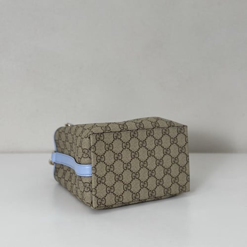 قوتشي Emblem مقاس 20cm