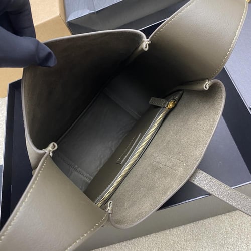 سان لوران LE 5À7 مقاس 23cm