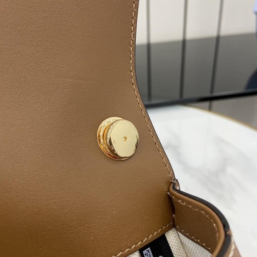 قوتشي Blondie مقاس 21cm