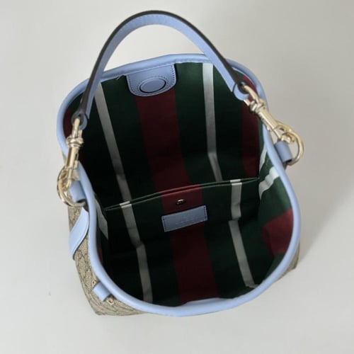 قوتشي Emblem مقاس 20cm