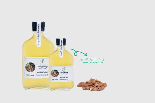 Sweet almond oil pure raw first cold-pressed
