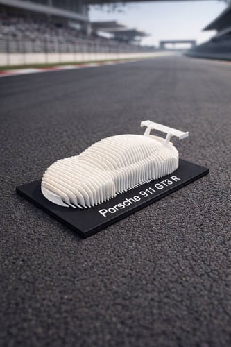 بورش 911 GT3 R بخطوط سباق