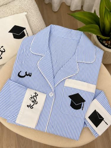 بجامة تخرج نسائية أنيقة